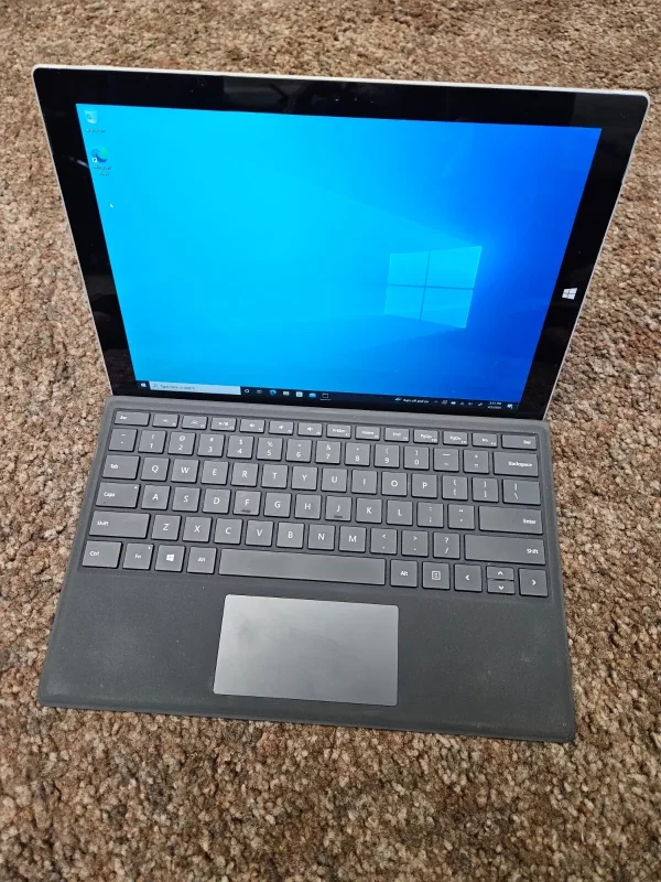 Microsoft Surface Pro 3 intel Corei5, 128GB SSD, 4GB Ram, Windows 10 - Image 2